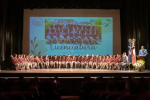 Emotiva Celebración de la Licenciatura de Octavo Básico